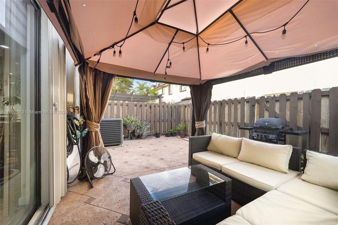 For Sale: $459,000 (3 beds, 2 baths, 1656 Square Feet)