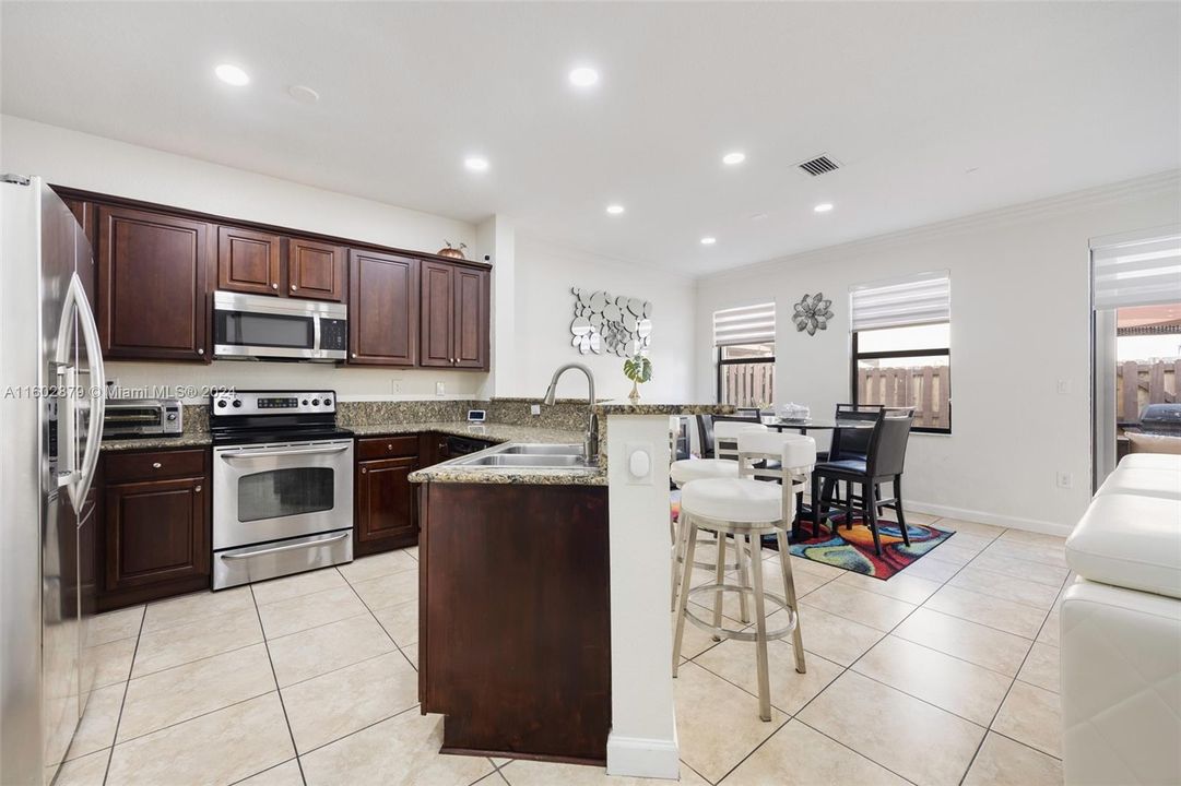 For Sale: $459,000 (3 beds, 2 baths, 1656 Square Feet)