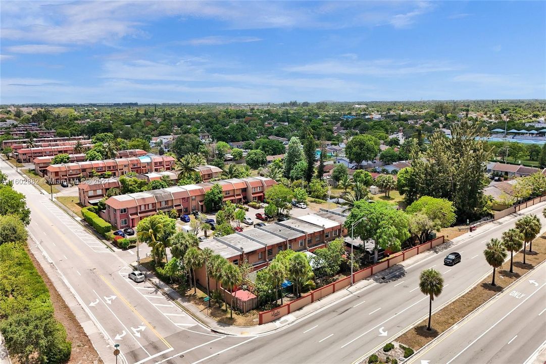 Active With Contract: $389,900 (3 beds, 1 baths, 1406 Square Feet)