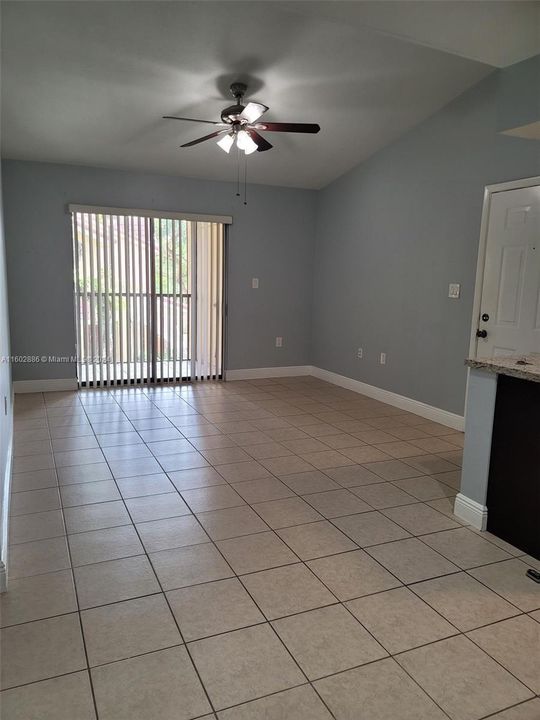 For Rent: $2,000 (1 beds, 1 baths, 588 Square Feet)