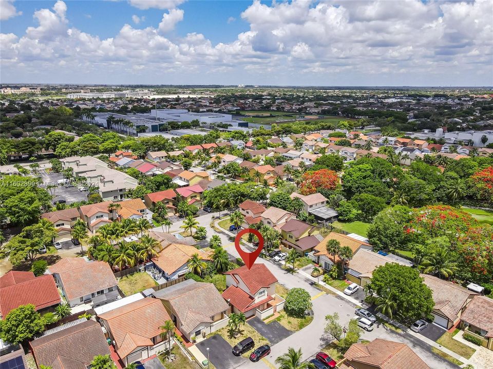 Active With Contract: $540,000 (3 beds, 2 baths, 1712 Square Feet)