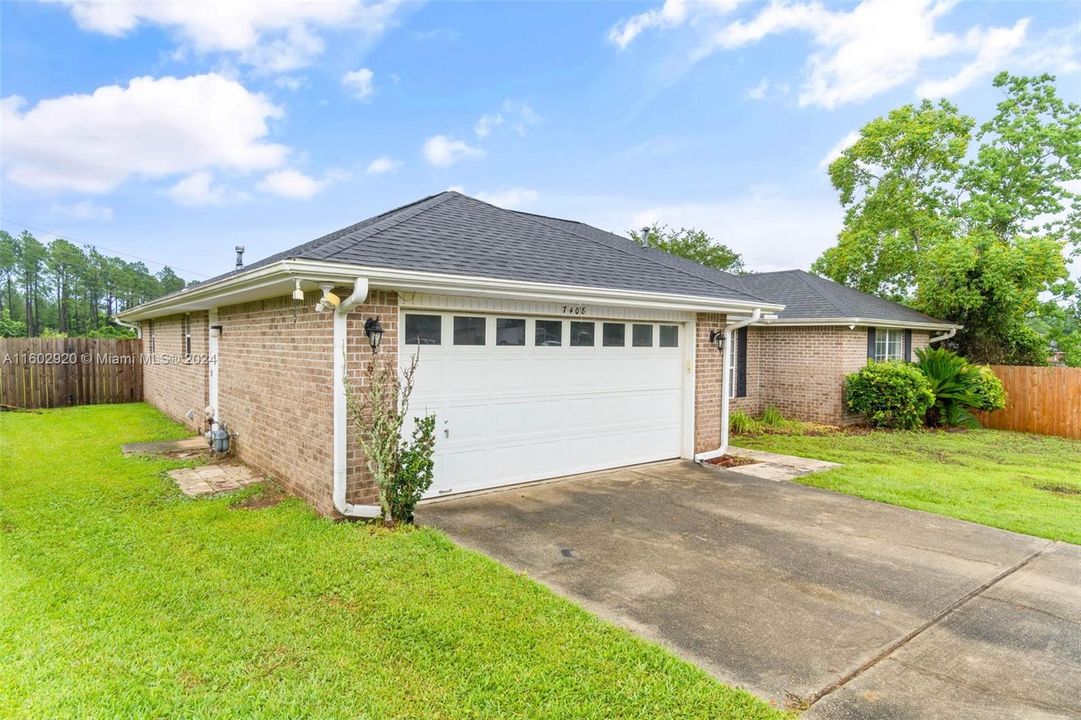 For Sale: $338,800 (3 beds, 2 baths, 2031 Square Feet)