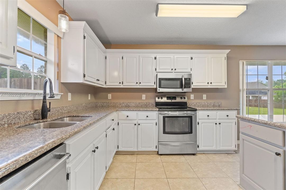 For Sale: $338,800 (3 beds, 2 baths, 2031 Square Feet)