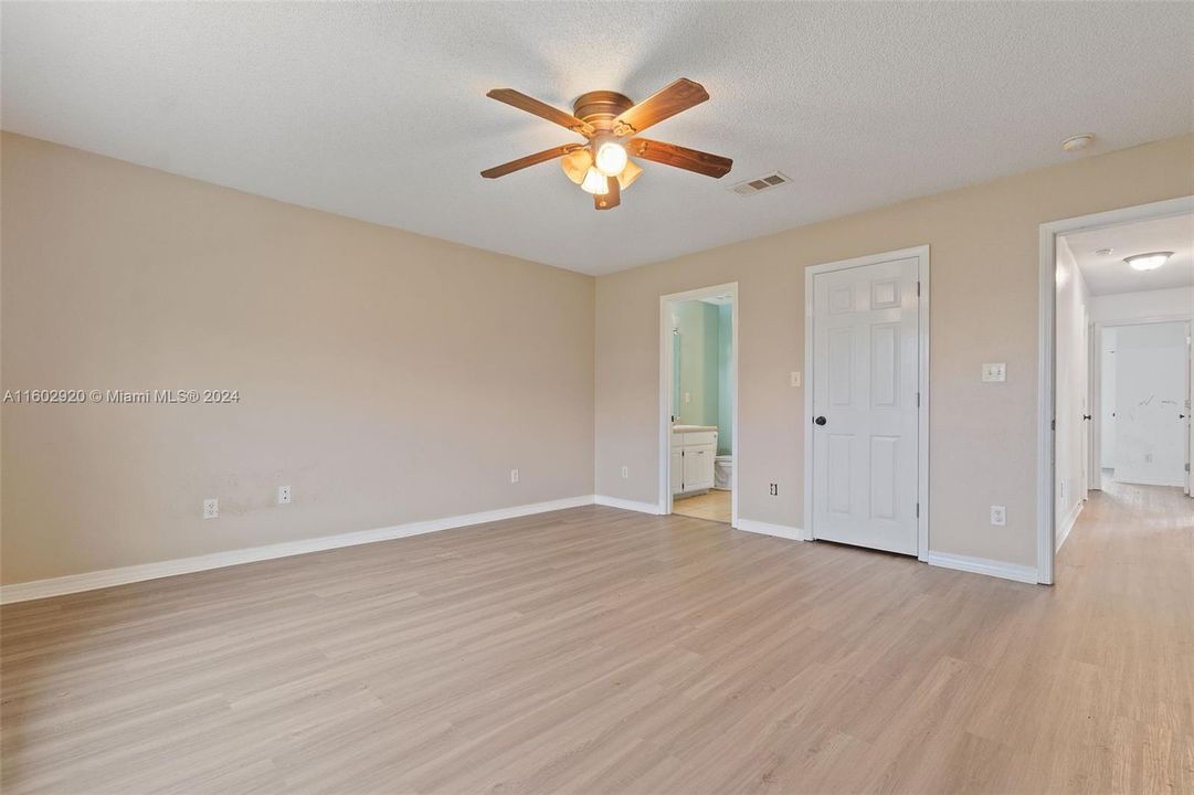 For Sale: $338,800 (3 beds, 2 baths, 2031 Square Feet)