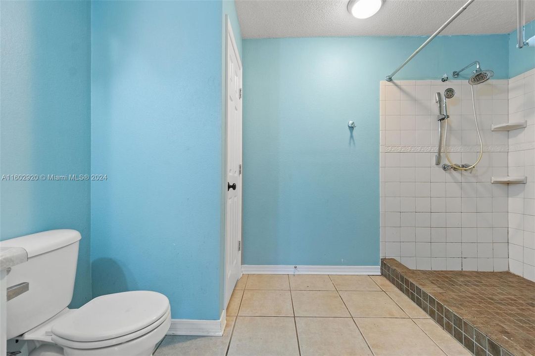 待售: $338,800 (3 贝兹, 2 浴室, 2031 平方英尺)