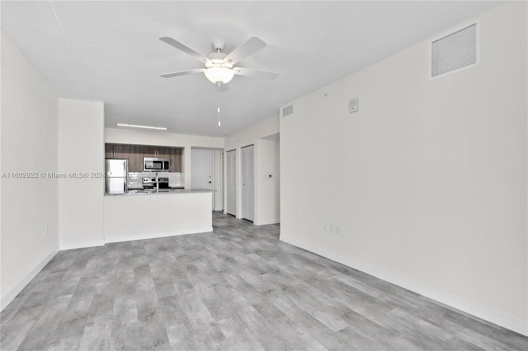 For Rent: $2,300 (2 beds, 2 baths, 952 Square Feet)