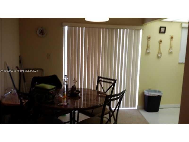 For Sale: $165,000 (1 beds, 1 baths, 646 Square Feet)