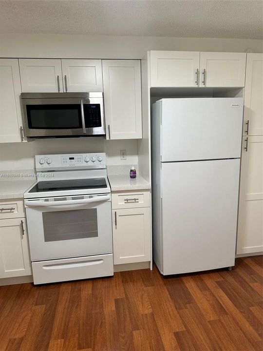 For Rent: $2,850 (2 beds, 2 baths, 1131 Square Feet)