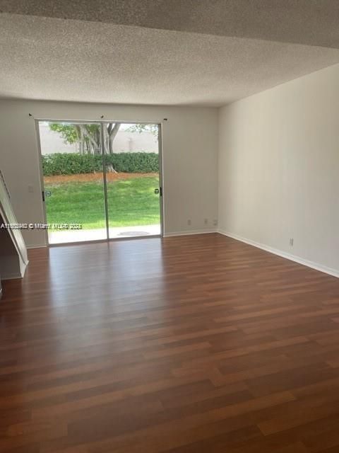 For Rent: $2,850 (2 beds, 2 baths, 1131 Square Feet)