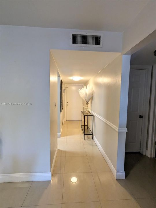 Recently Sold: $250,000 (2 beds, 2 baths, 903 Square Feet)