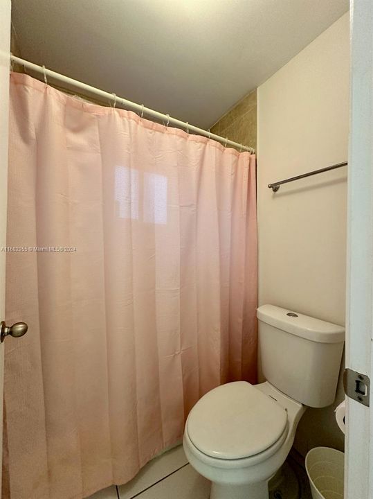 For Rent: $2,500 (2 beds, 2 baths, 1060 Square Feet)