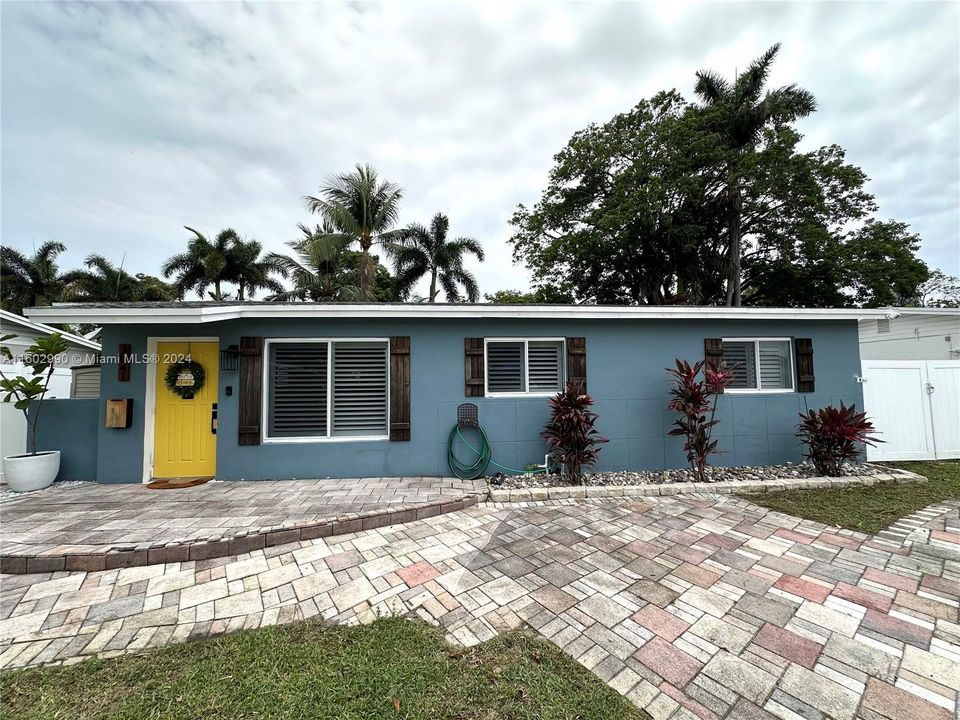 For Sale: $539,900 (3 beds, 2 baths, 1000 Square Feet)