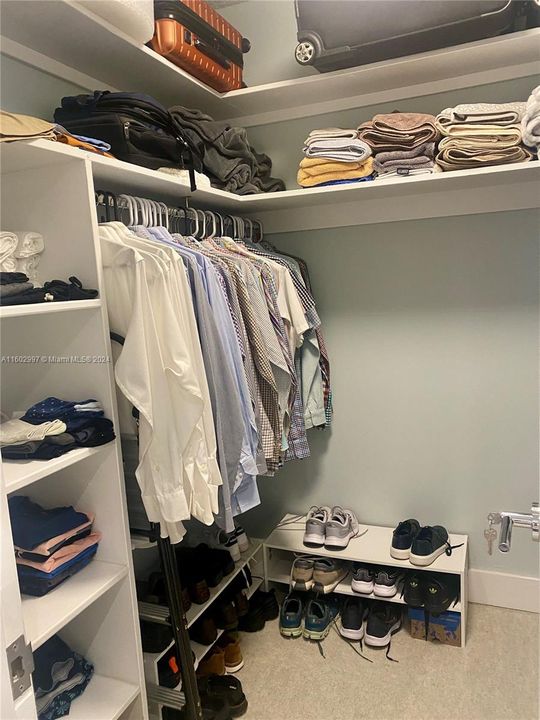 Walk-in Closet