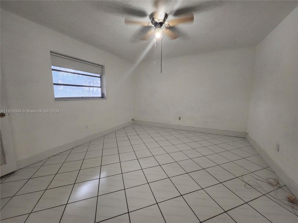 Recently Rented: $1,500 (1 beds, 1 baths, 646 Square Feet)