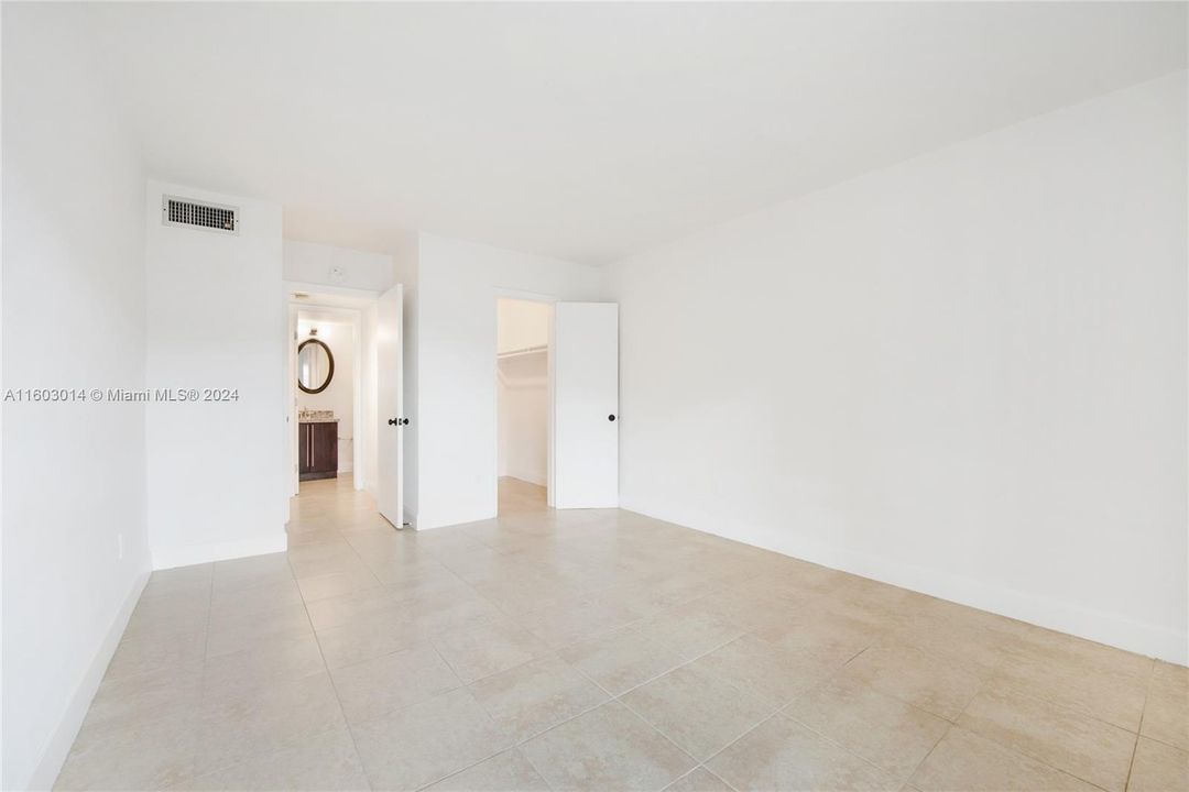 Active With Contract: $1,850 (1 beds, 1 baths, 665 Square Feet)