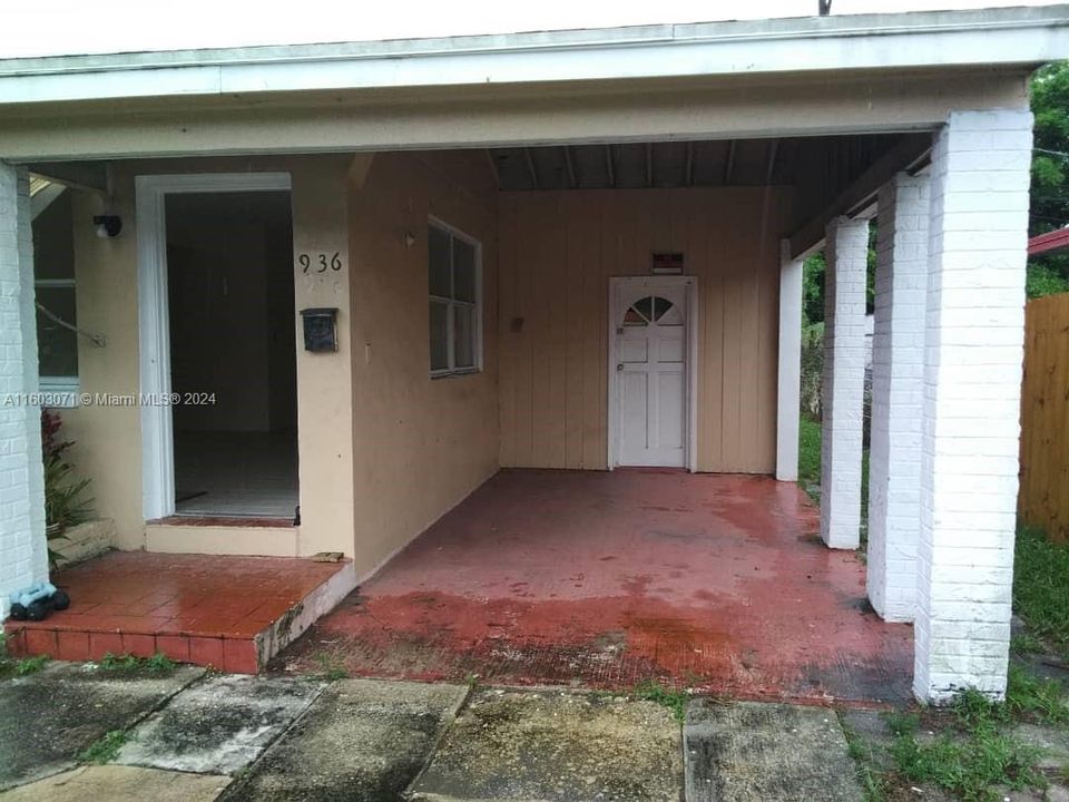 For Sale: $369,000 (3 beds, 1 baths, 1242 Square Feet)