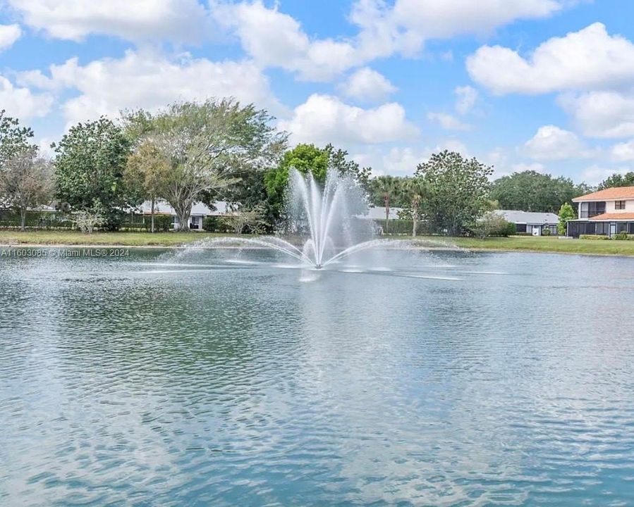 For Sale: $667,000 (3 beds, 2 baths, 1544 Square Feet)