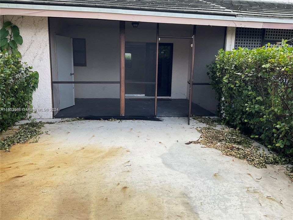 Recently Rented: $2,400 (2 beds, 2 baths, 1260 Square Feet)