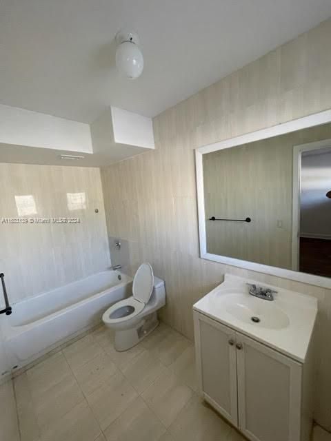 Recently Rented: $2,250 (2 beds, 2 baths, 1271 Square Feet)