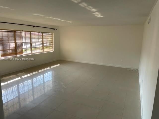 Recently Rented: $2,250 (2 beds, 2 baths, 1271 Square Feet)