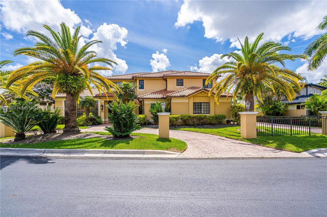 Driveway Entrance