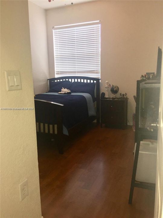 For Rent: $2,900 (3 beds, 2 baths, 1505 Square Feet)