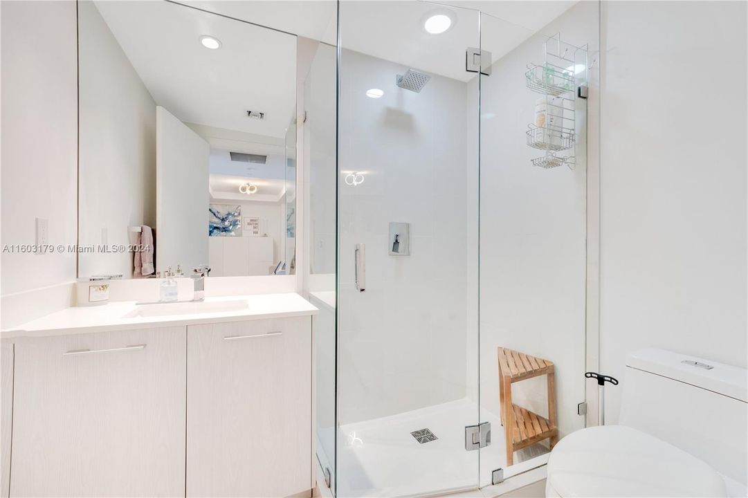 Recently Sold: $685,000 (1 beds, 2 baths, 852 Square Feet)