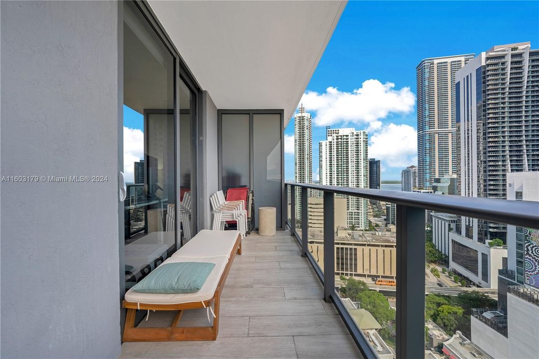 Recently Sold: $685,000 (1 beds, 2 baths, 852 Square Feet)
