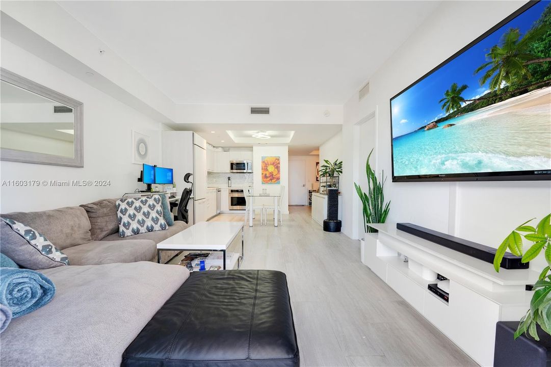 Recently Sold: $685,000 (1 beds, 2 baths, 852 Square Feet)