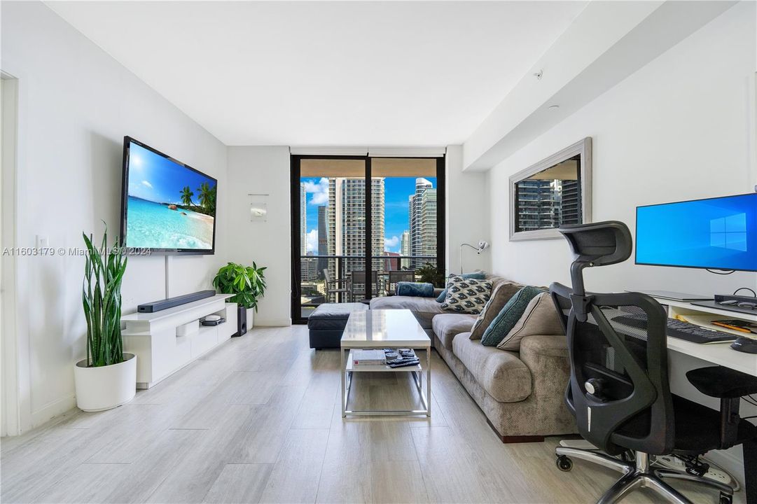 Recently Sold: $685,000 (1 beds, 2 baths, 852 Square Feet)