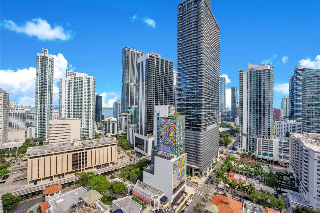 Recently Sold: $685,000 (1 beds, 2 baths, 852 Square Feet)