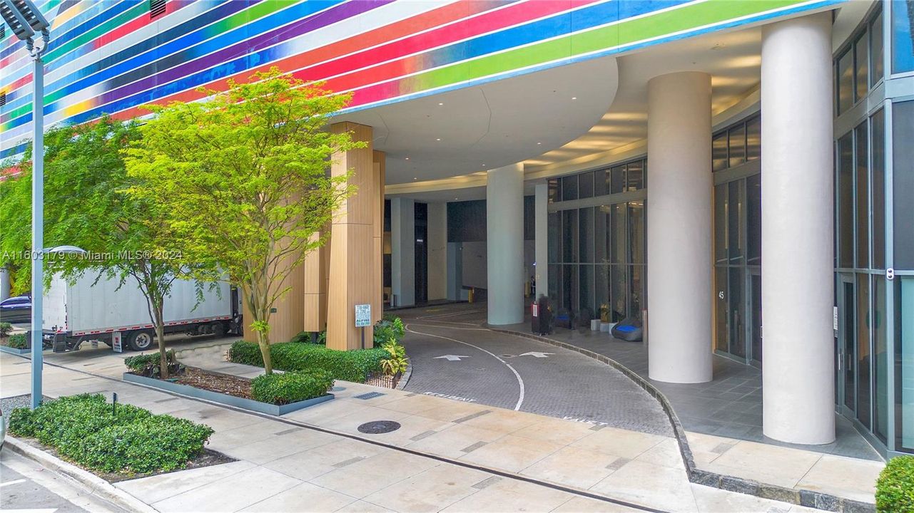 Recently Sold: $685,000 (1 beds, 2 baths, 852 Square Feet)