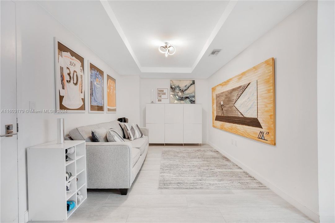 Recently Sold: $685,000 (1 beds, 2 baths, 852 Square Feet)