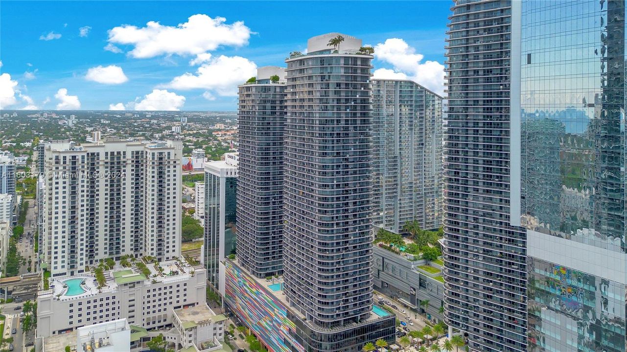 Recently Sold: $685,000 (1 beds, 2 baths, 852 Square Feet)