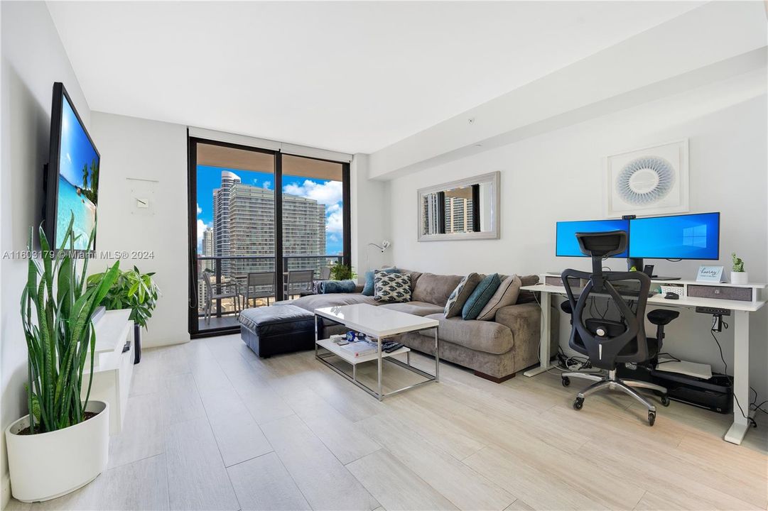 Recently Sold: $685,000 (1 beds, 2 baths, 852 Square Feet)