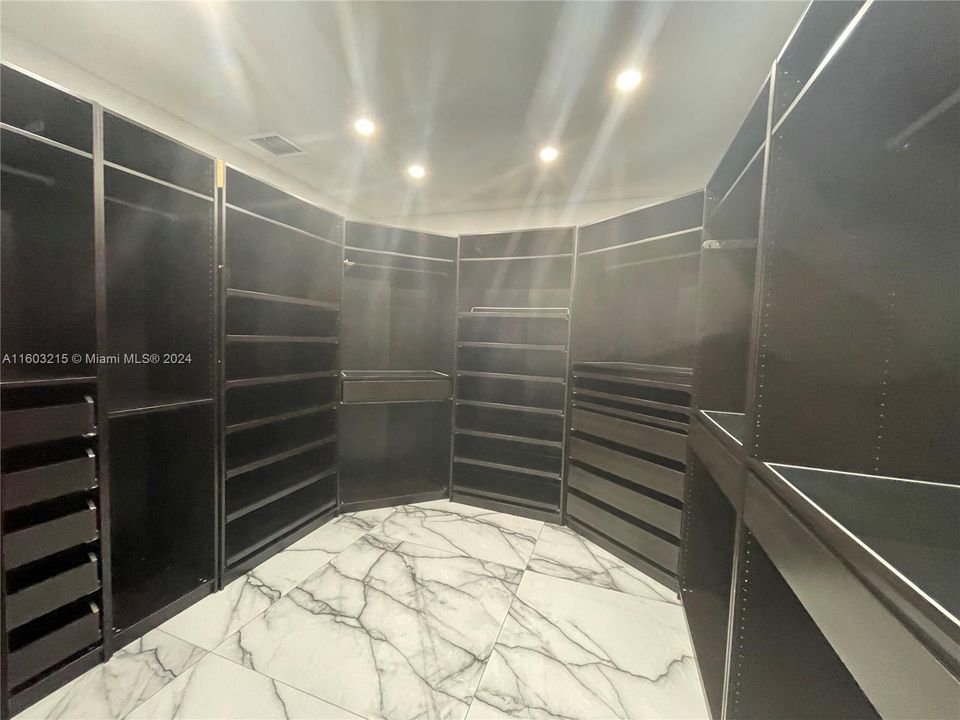 待售: $7,450,000 (8 贝兹, 7 浴室, 3854 平方英尺)
