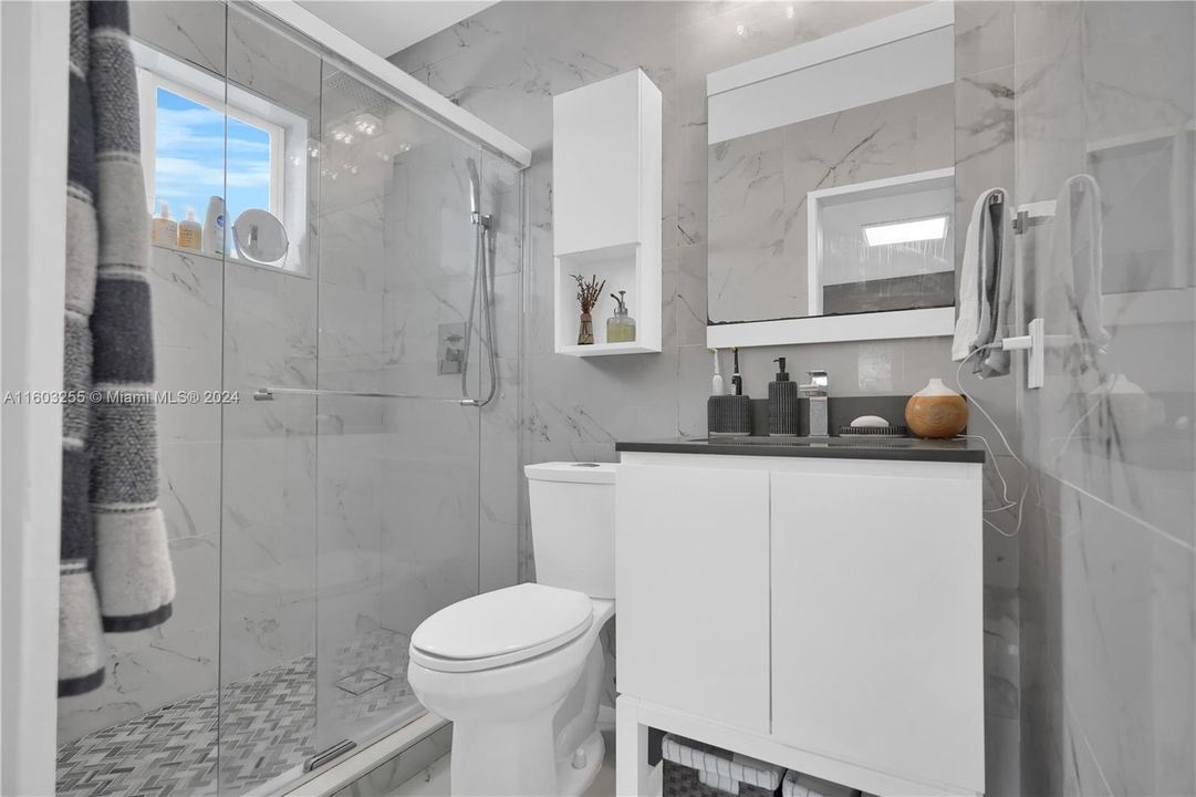 For Sale: $629,900 (2 beds, 2 baths, 1227 Square Feet)