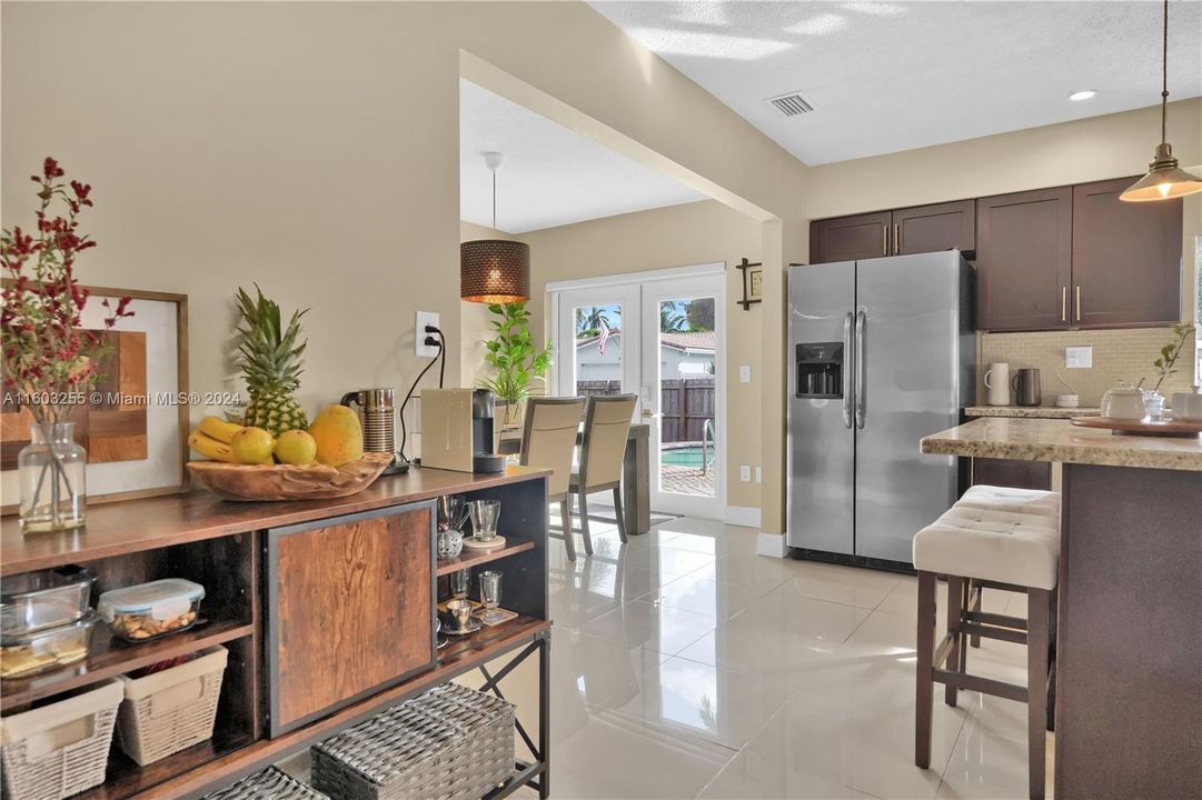 For Sale: $629,900 (2 beds, 2 baths, 1227 Square Feet)