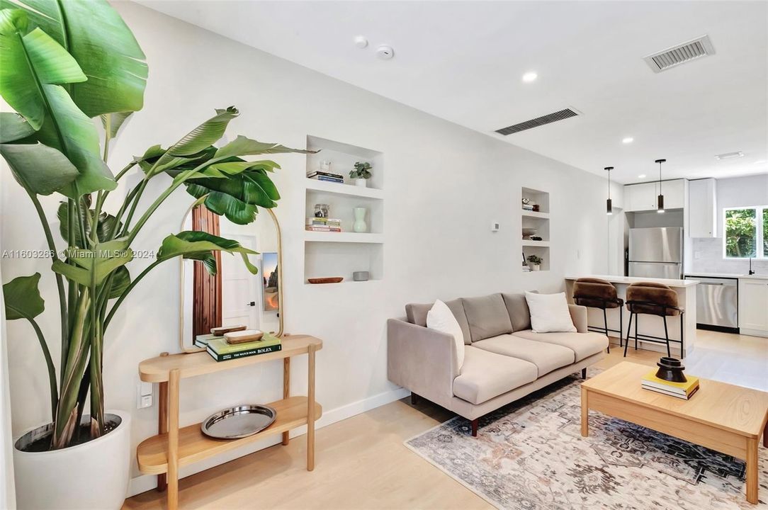 Active With Contract: $1,475,000 (2 beds, 2 baths, 0 Square Feet)