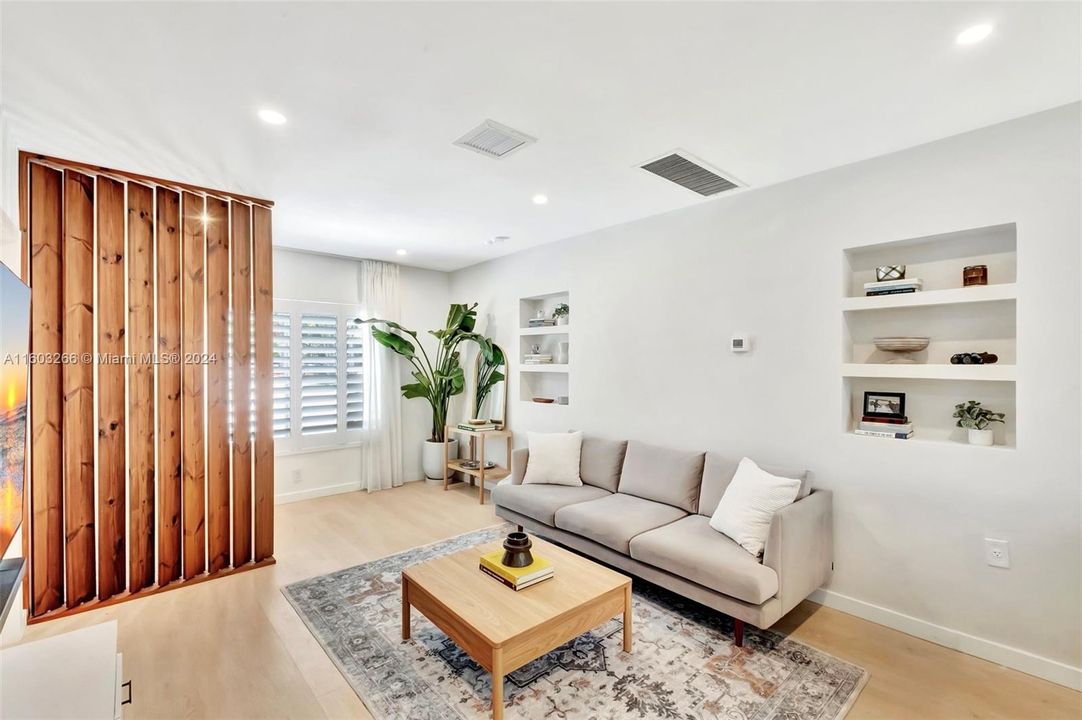 Active With Contract: $1,475,000 (2 beds, 2 baths, 0 Square Feet)