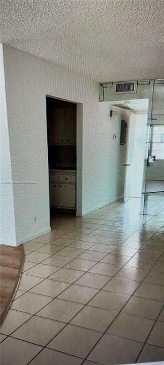 En Venta: $159,900 (1 camas, 1 baños, 811 Pies cuadrados)