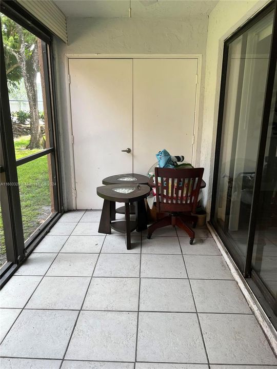 Vendido Recientemente: $295,000 (2 camas, 2 baños, 1080 Pies cuadrados)