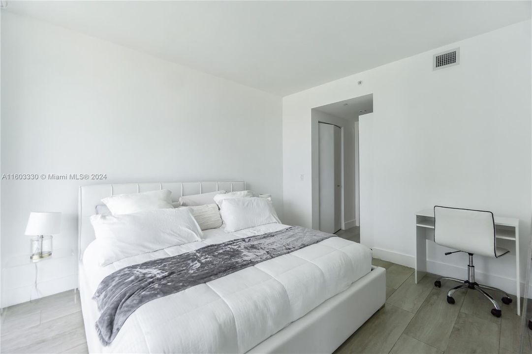 Recently Rented: $3,500 (1 beds, 1 baths, 773 Square Feet)