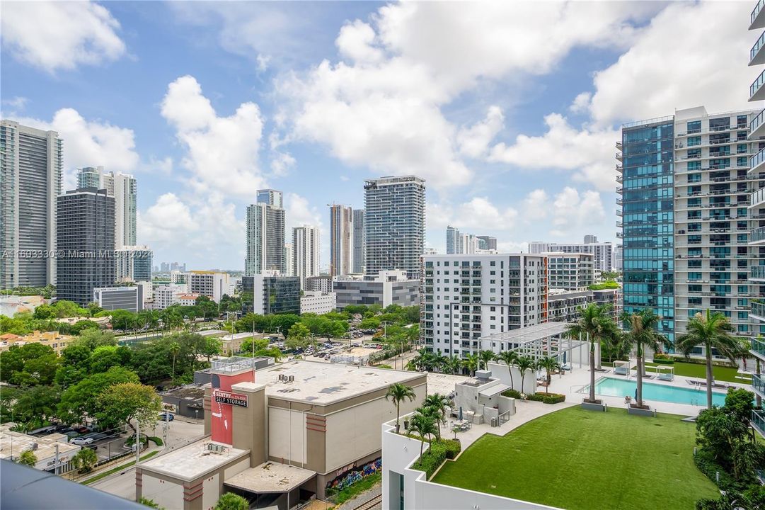 Recently Rented: $3,500 (1 beds, 1 baths, 773 Square Feet)