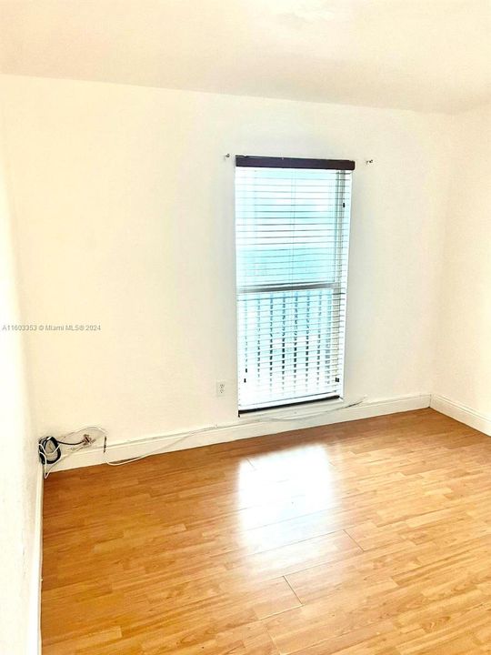 Vendido Recientemente: $230,000 (2 camas, 1 baños, 631 Pies cuadrados)