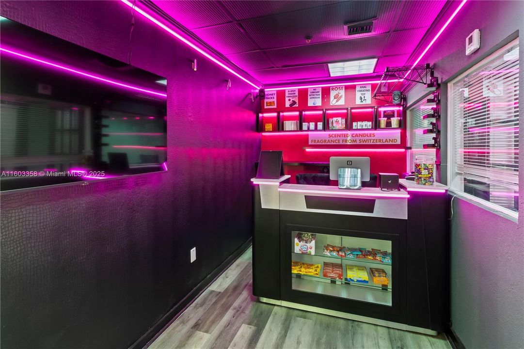 На продажу: $210,000 (0 спален, 0 ванн, 0 Квадратных фут)