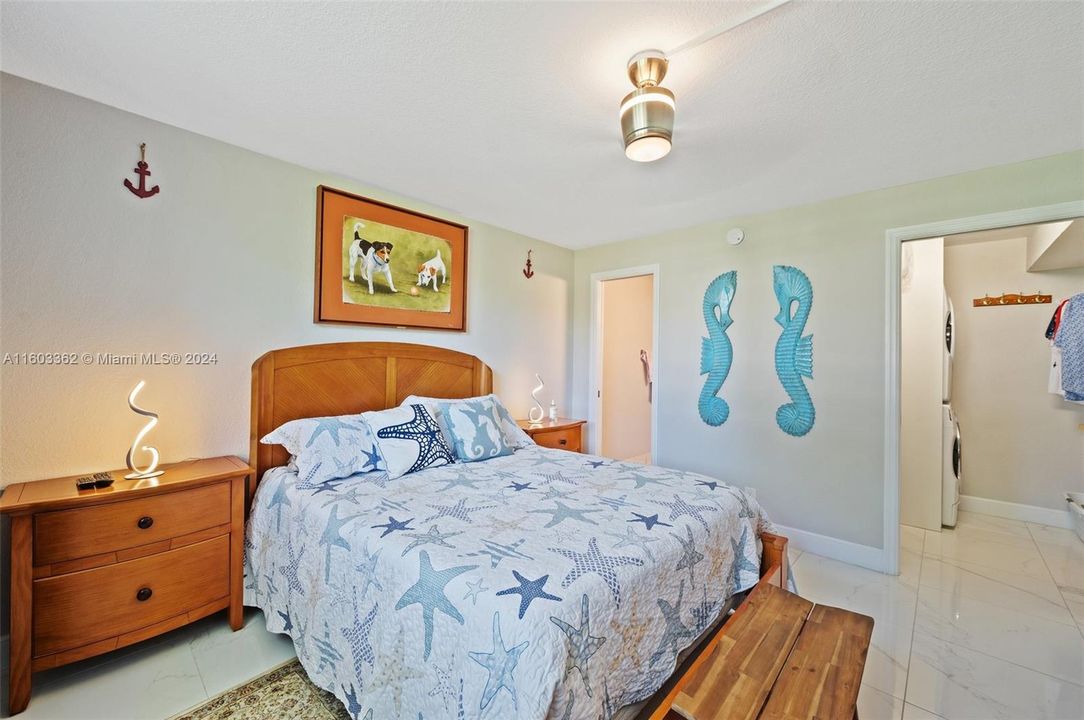 For Sale: $340,000 (2 beds, 2 baths, 1170 Square Feet)