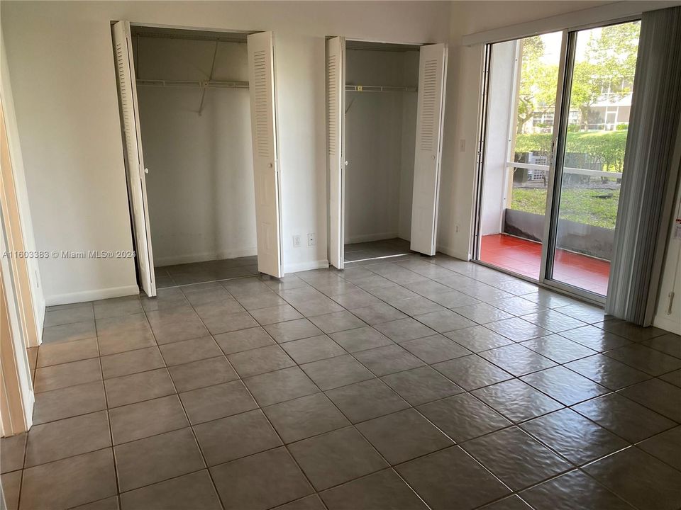 For Rent: $1,750 (1 beds, 1 baths, 811 Square Feet)