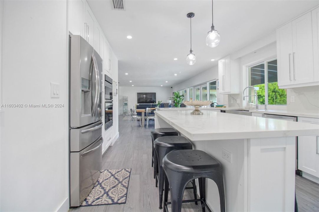 For Sale: $1,849,000 (4 beds, 2 baths, 2321 Square Feet)