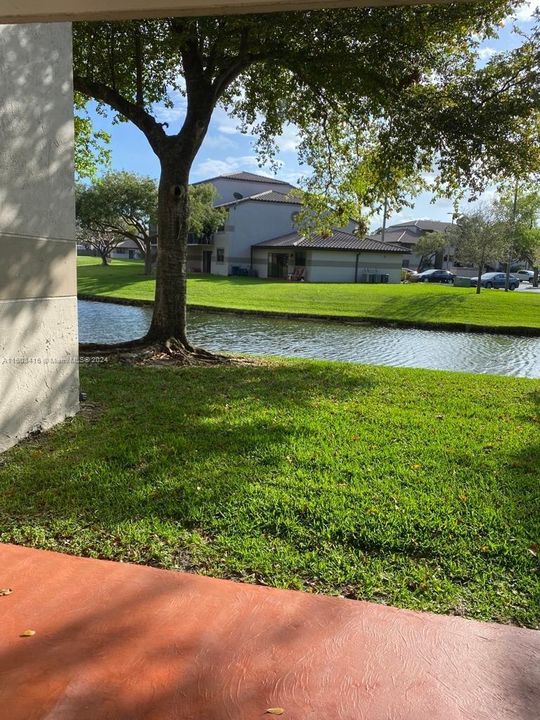 Active With Contract: $300,000 (3 beds, 2 baths, 1216 Square Feet)